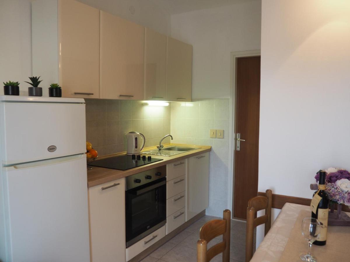 Apartments By The Sea Sevid, Trogir - 11505 Екстериор снимка